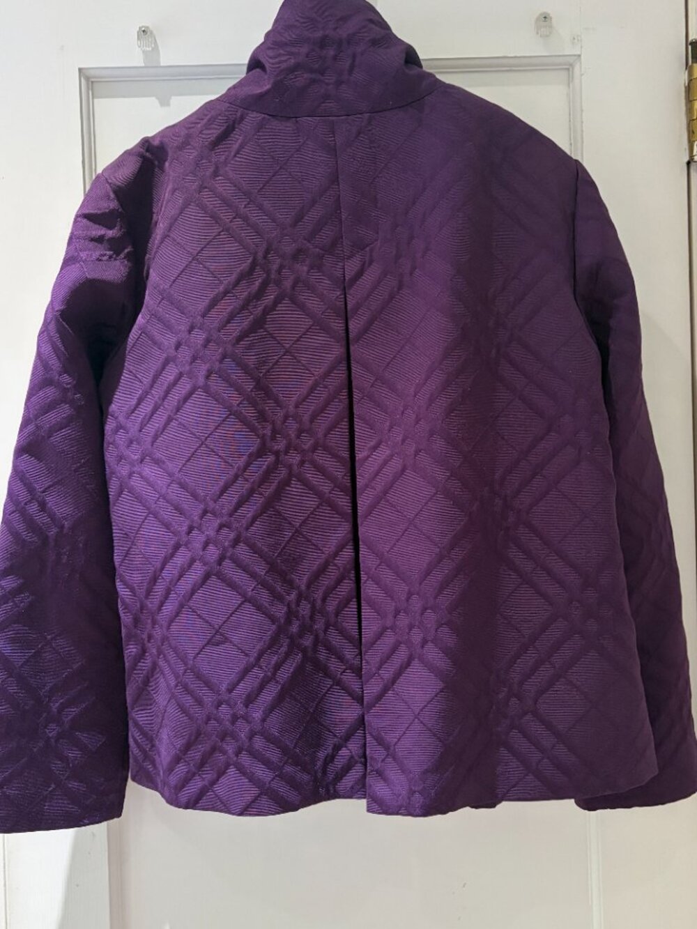 Chico's lightweight quilted Jacket Size Medium (Size 2) Purple - Picture 3 of 10